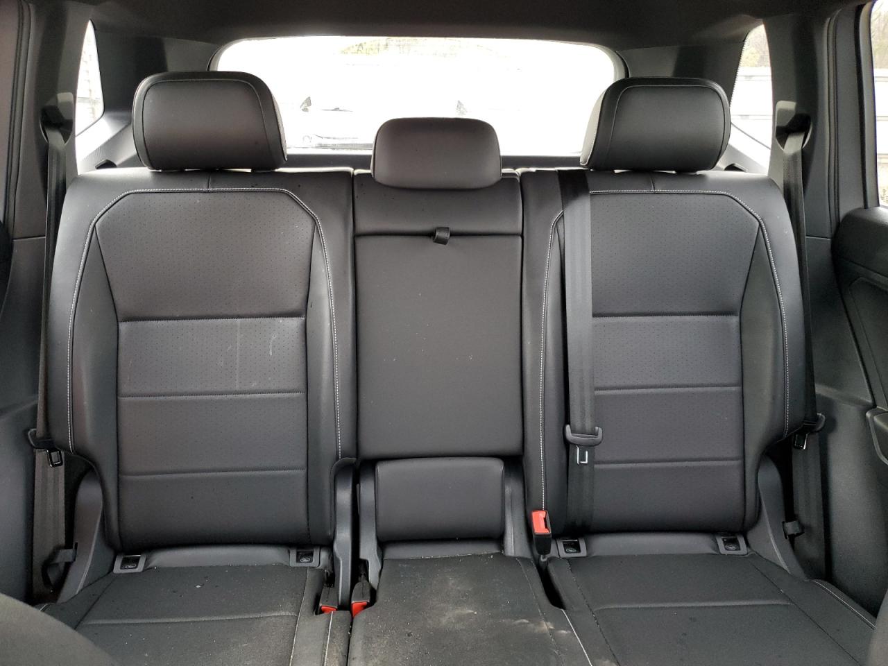 2021 Volkswagen Tiguan - Image 10