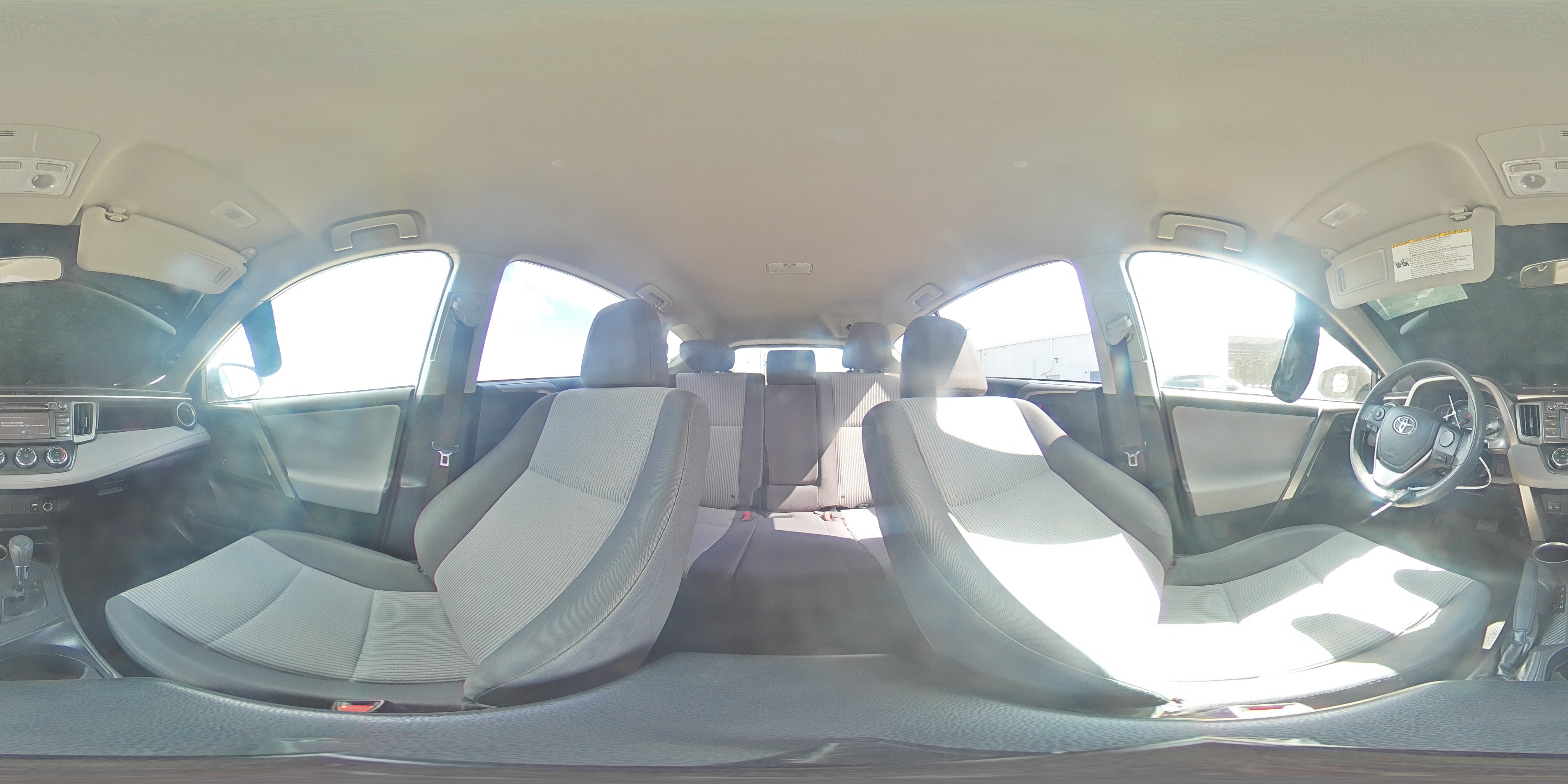 2015 Toyota RAV 4 - Image 16