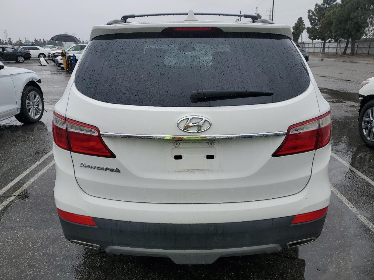 2014 Hyundai Santa Fe - Image 6