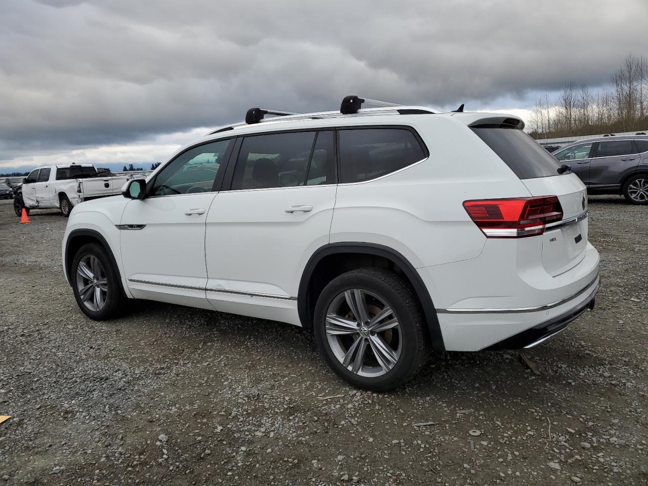 2018 Volkswagen Atlas - Image 2