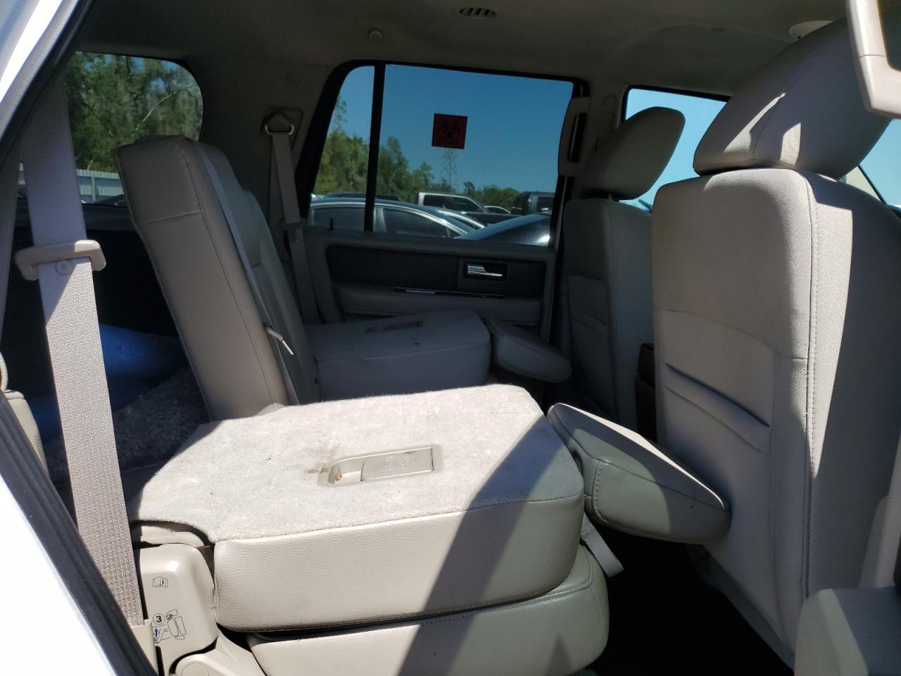 2011 Ford Expedition - Image 11
