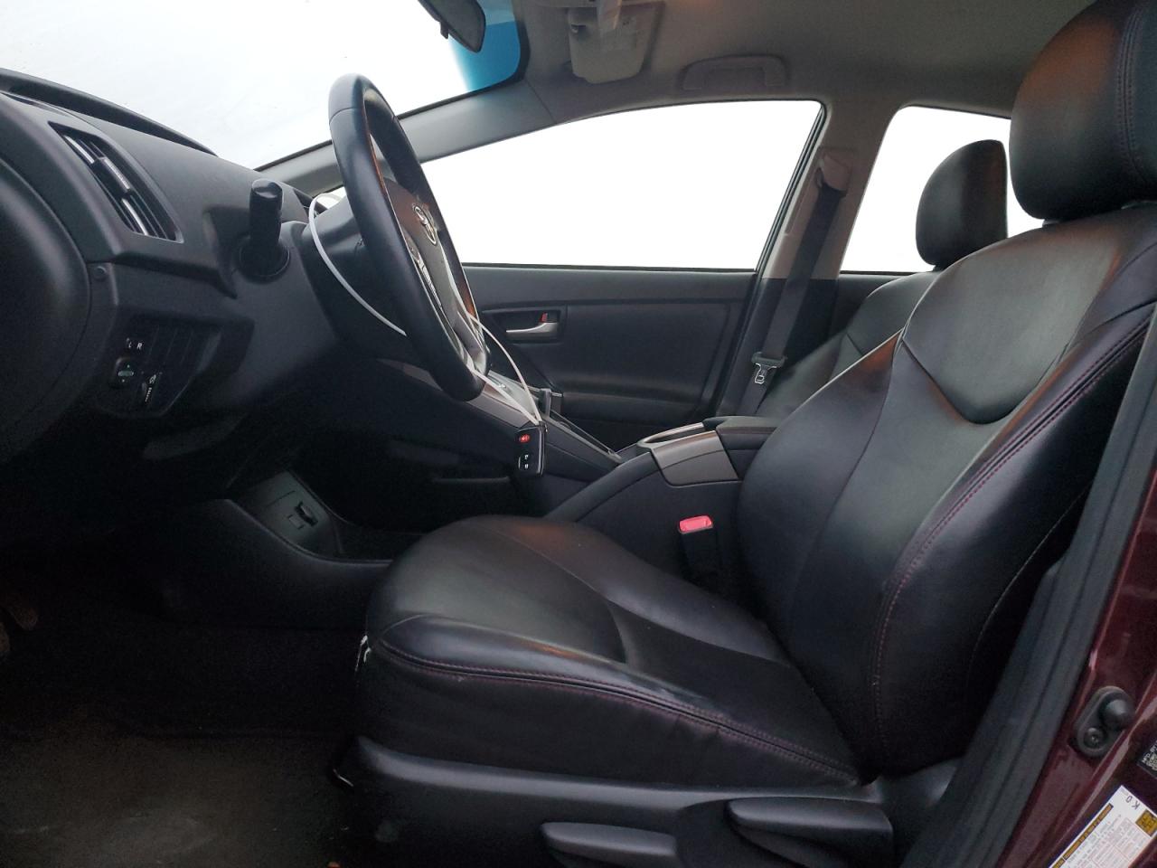 2013 Toyota Prius - Image 7