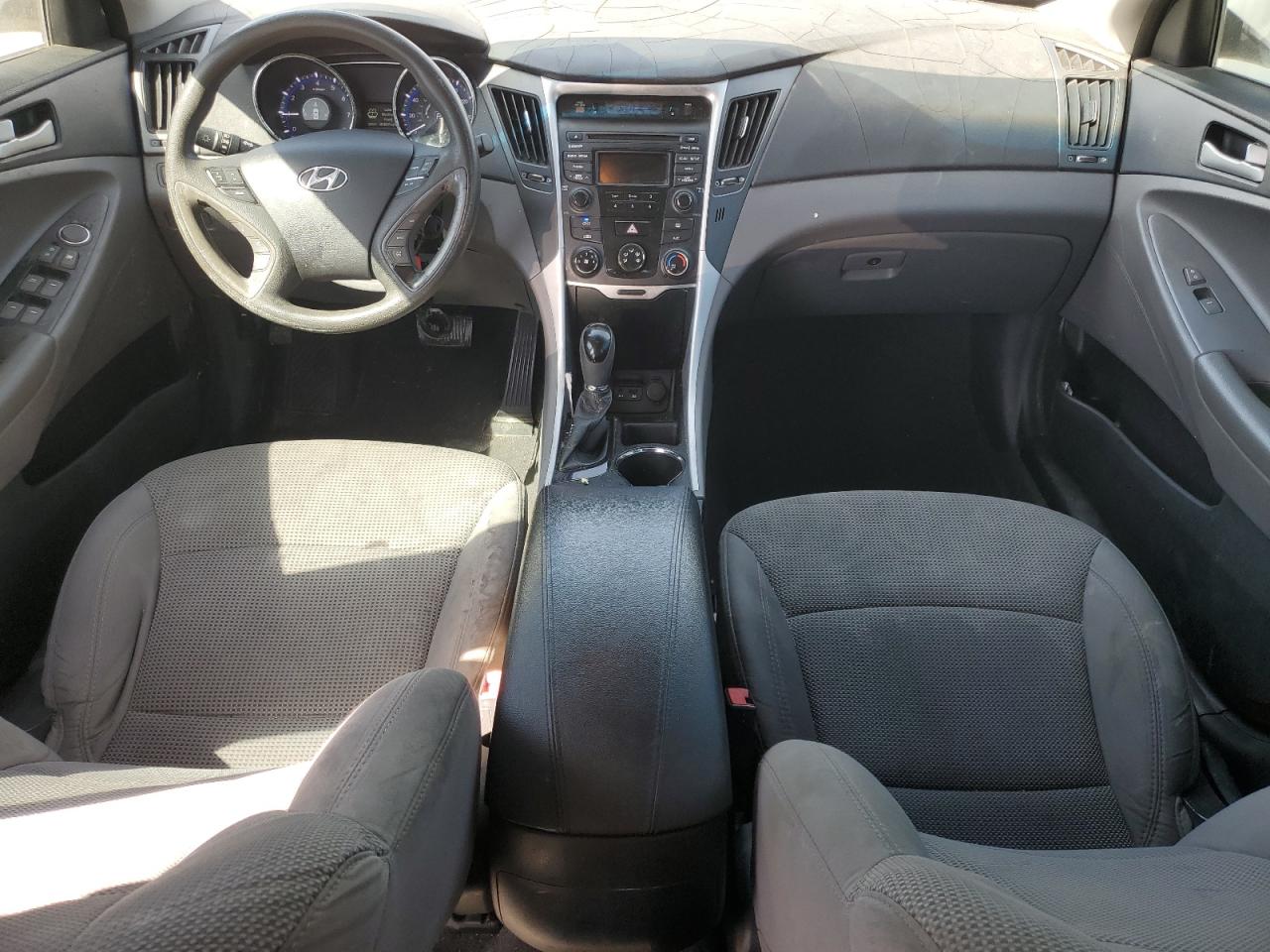 2014 Hyundai Sonata - Image 8