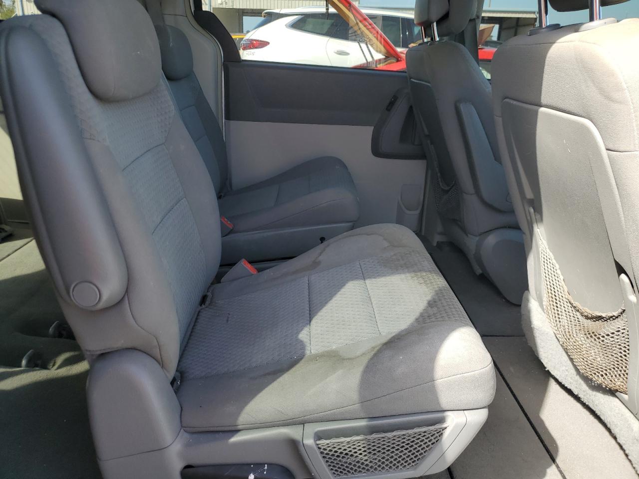 2010 Chrysler Town & Country - Image 11