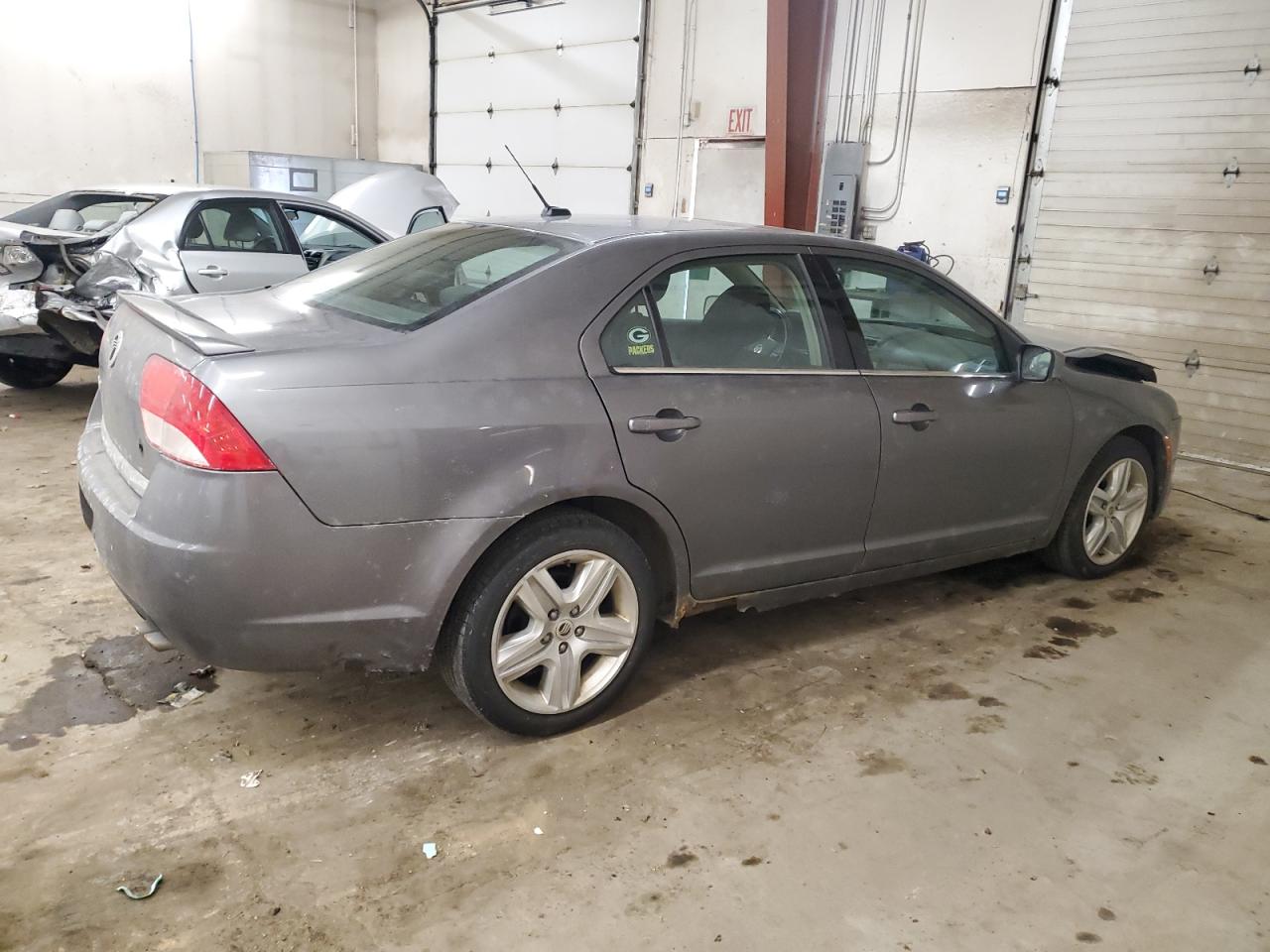 2010 Mercury Milan - Image 3