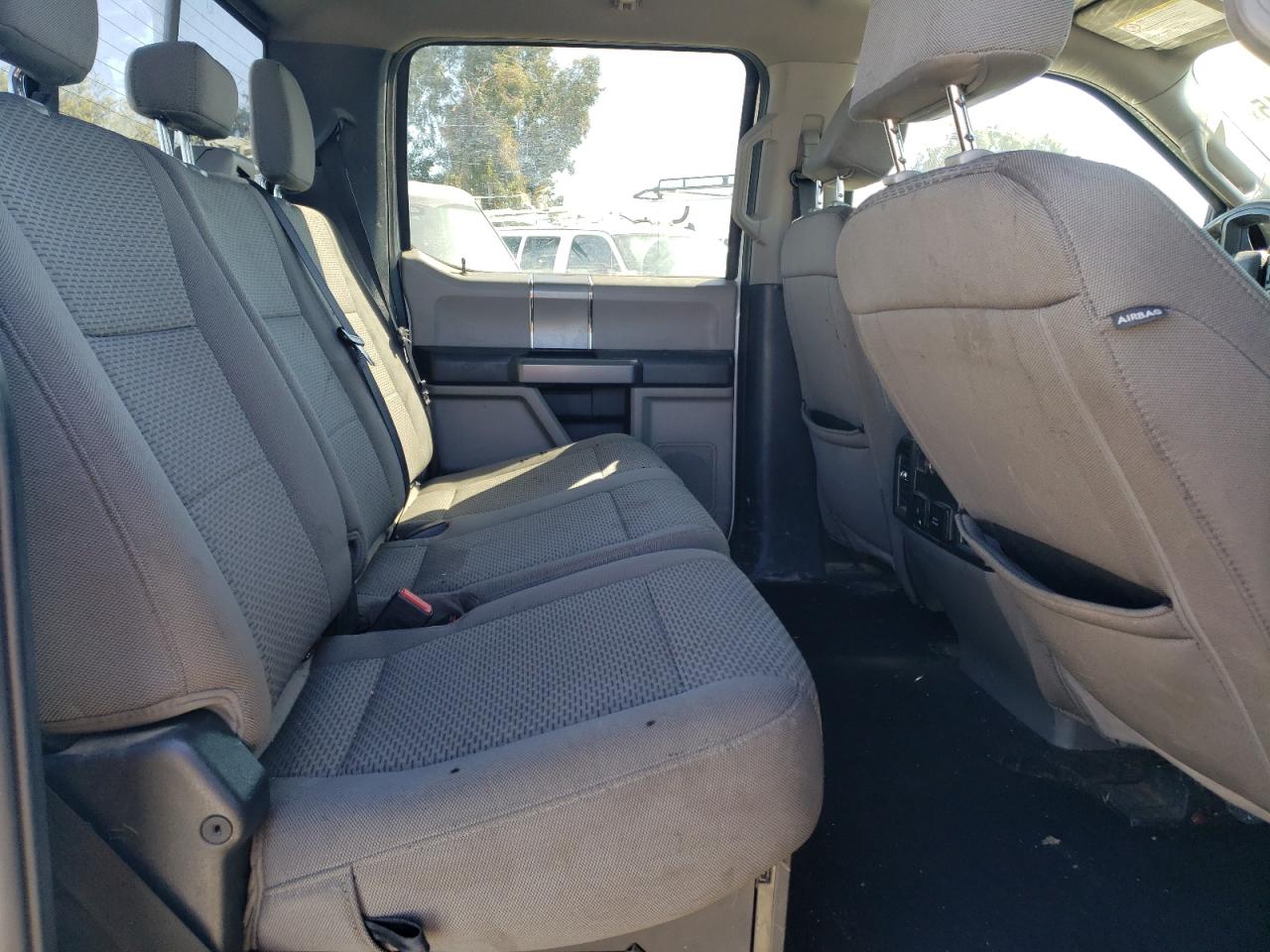 2022 Ford F350 - Image 10