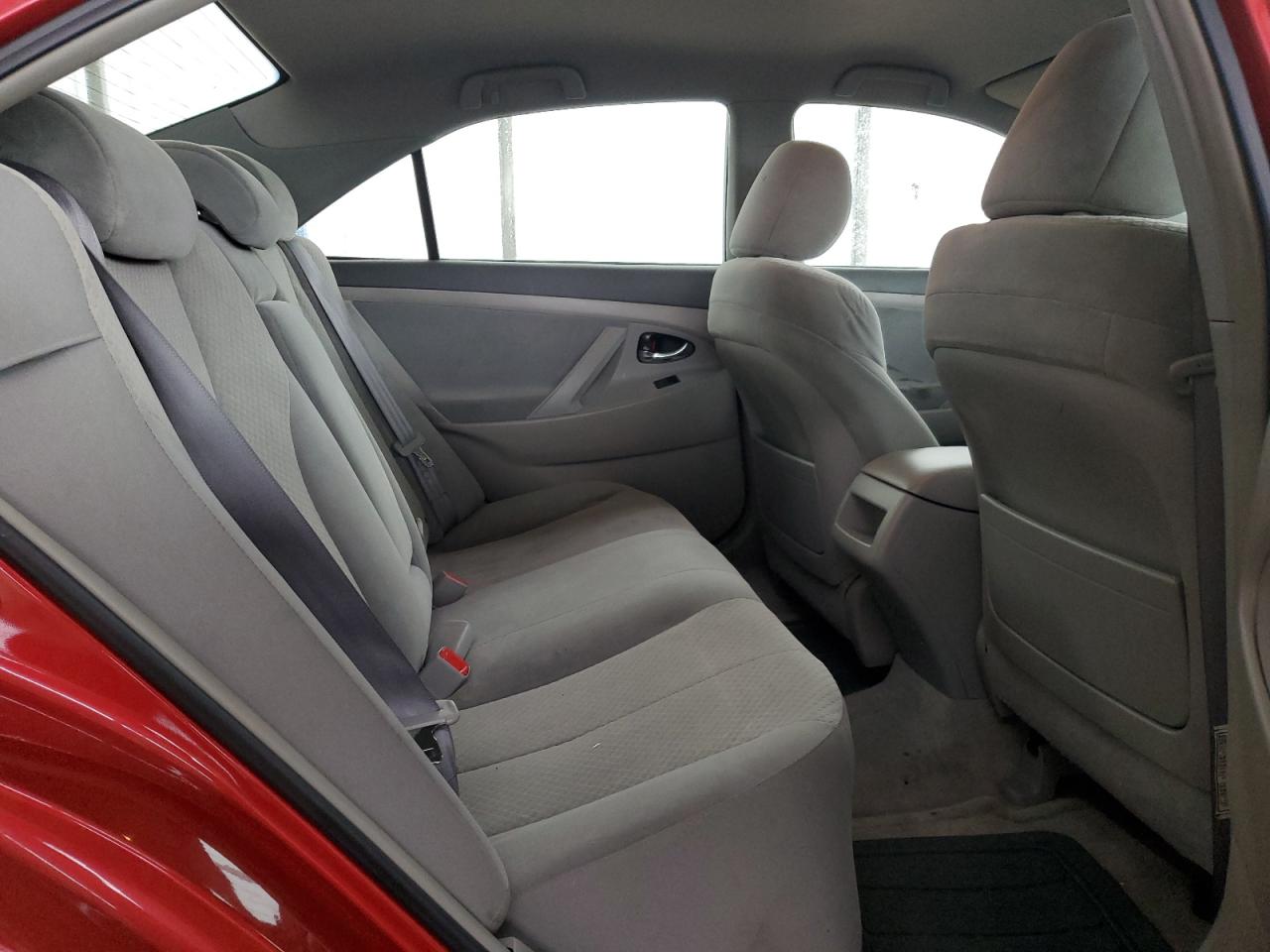 2009 Toyota Camry - Image 10