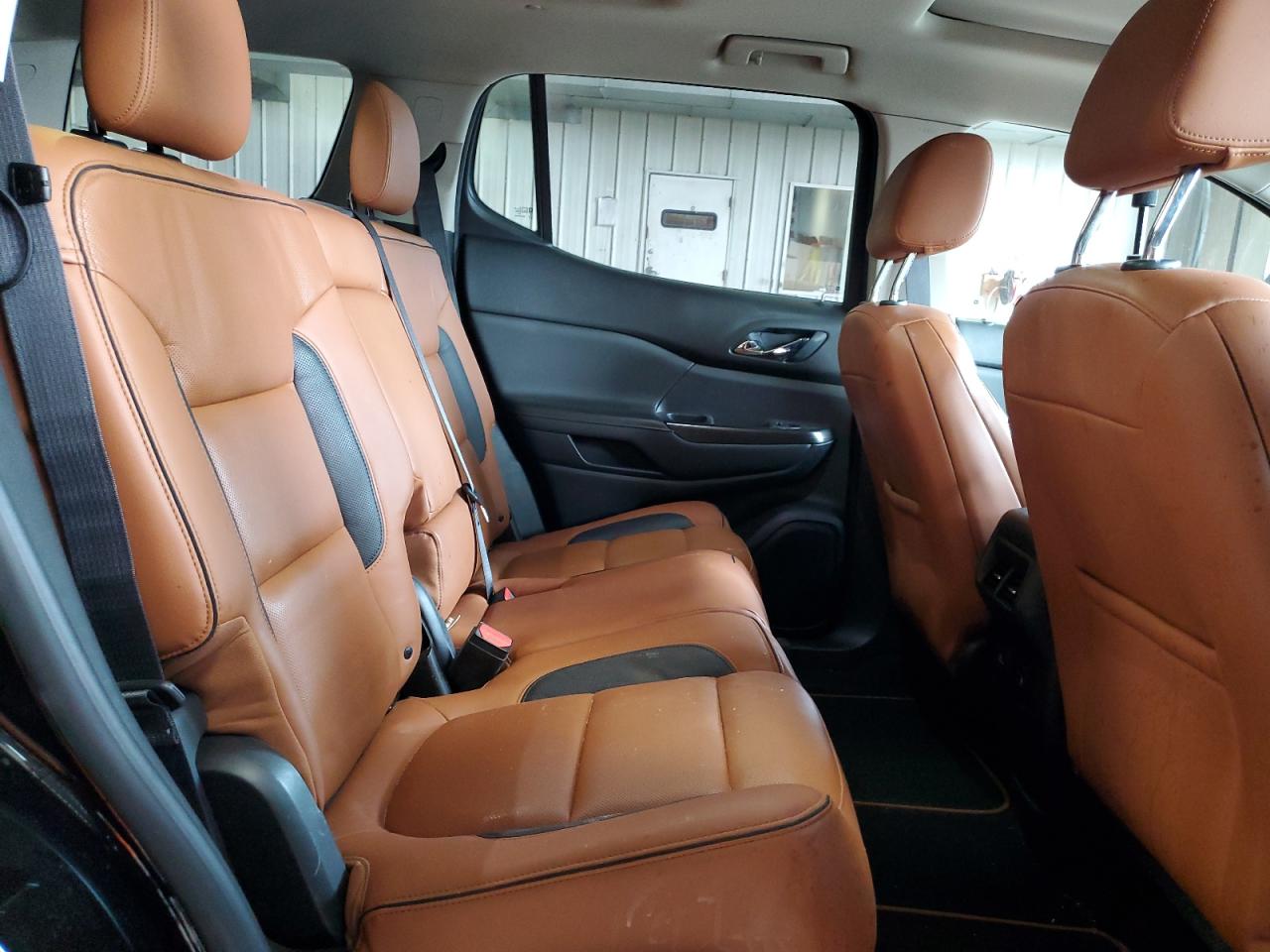 2017 GMC Acadia - Image 11