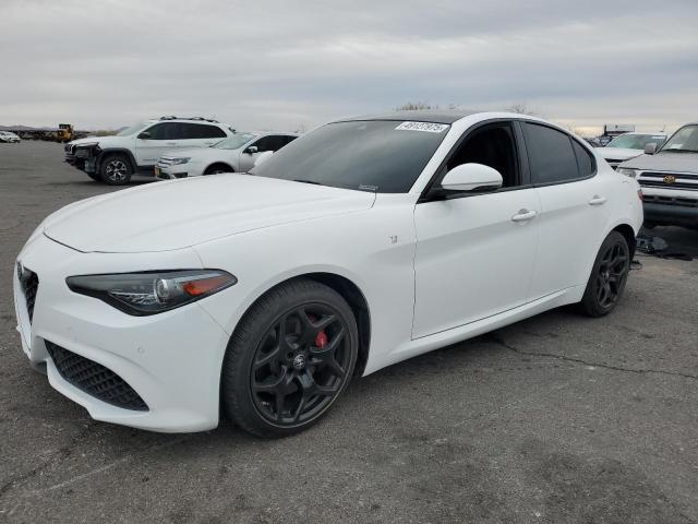 2022 Alfa Romeo Giulia Super