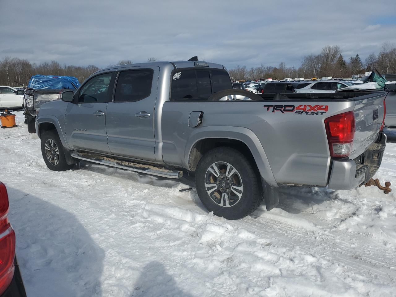 2016 Toyota Tacoma - Image 2