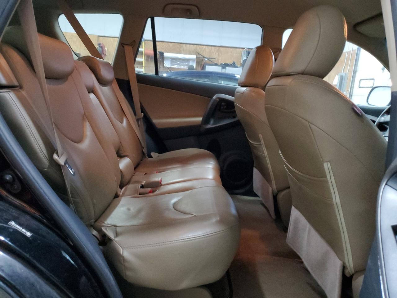 2010 Toyota RAV 4 - Image 11