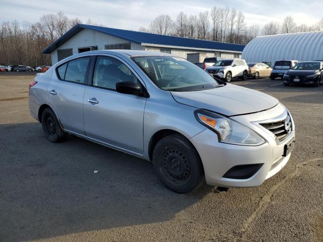  NISSAN VERSA 2018 Серебристый