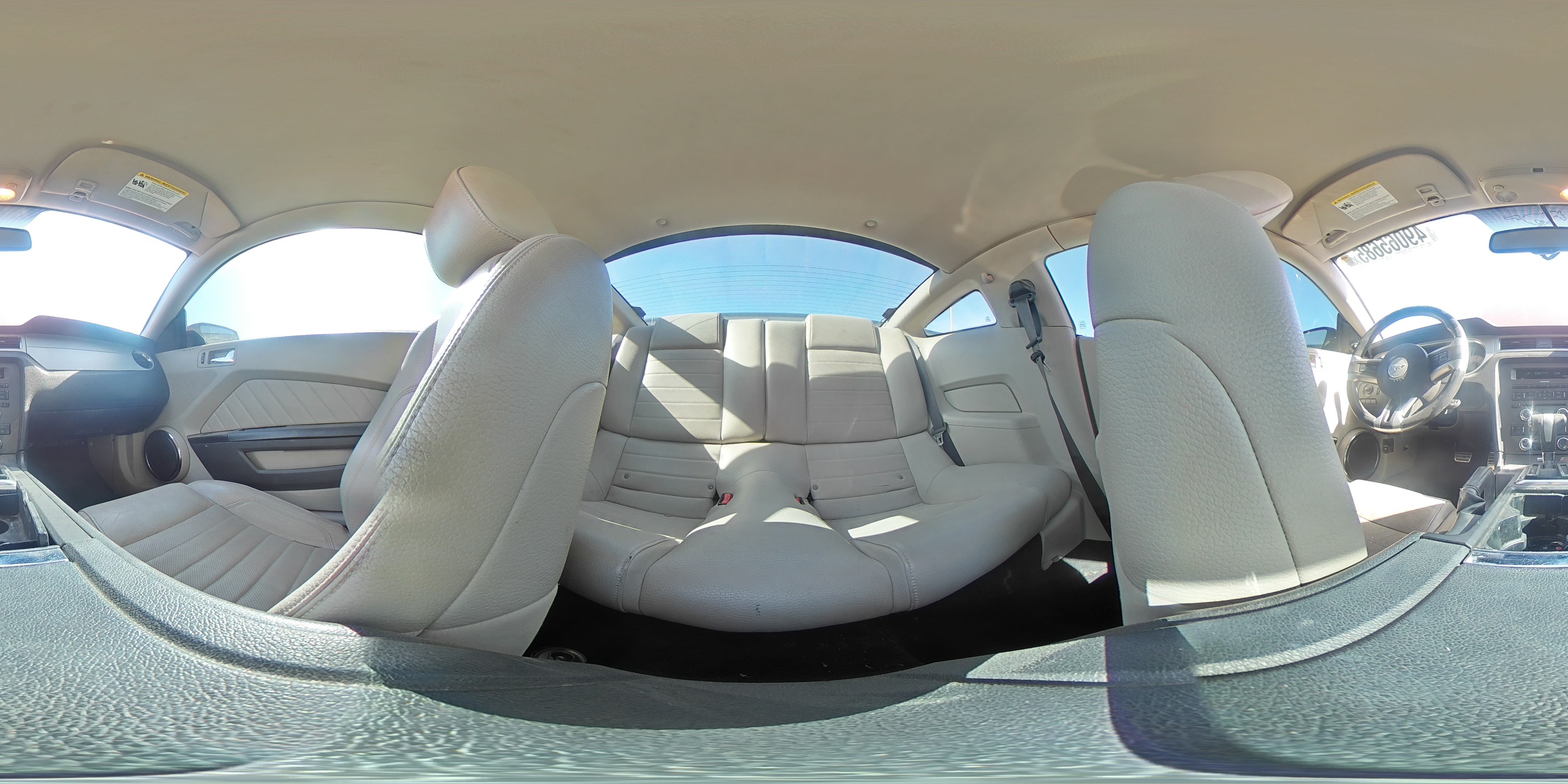 2010 Ford Mustang - Image 13