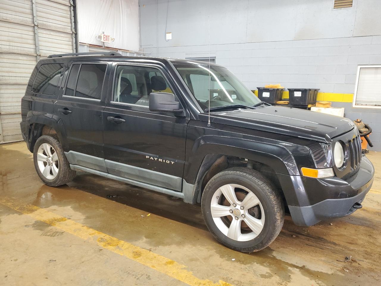 2011 Jeep Liberty (Patriot) - Image 4