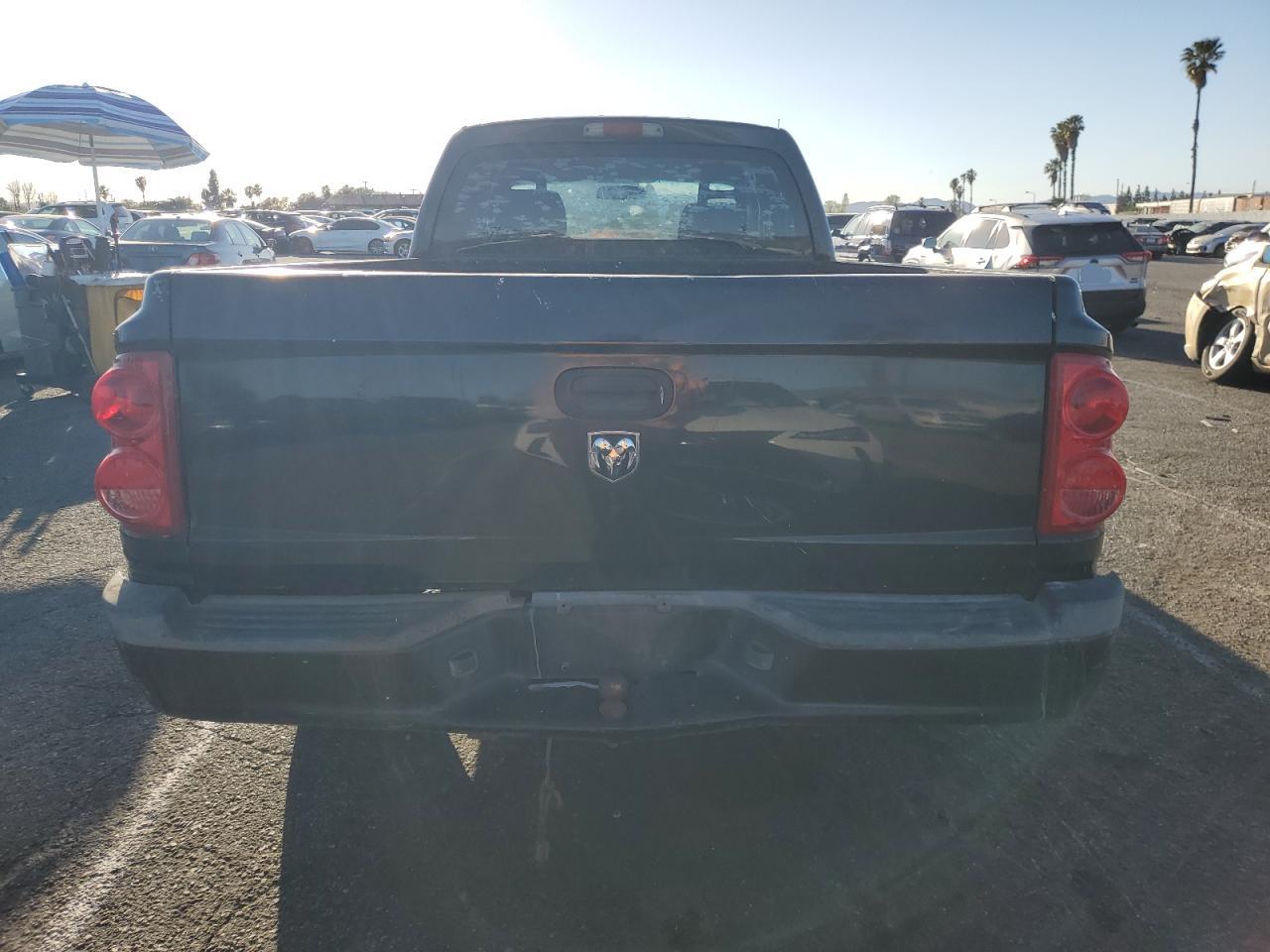 2006 Dodge Dakota - Image 6