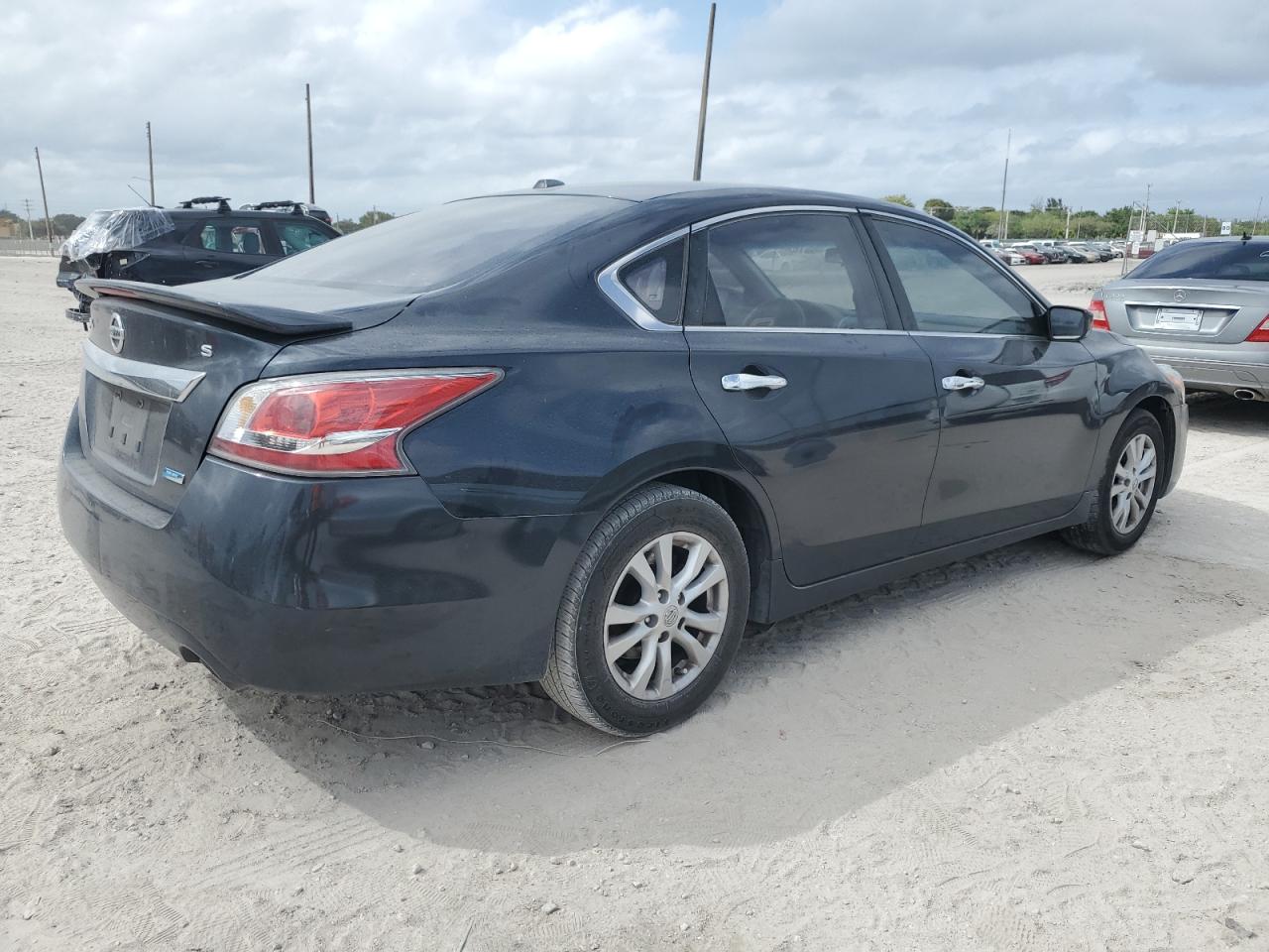 2014 Nissan Altima - Image 3
