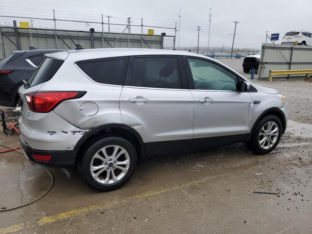  FORD ESCAPE 2019 Srebrny