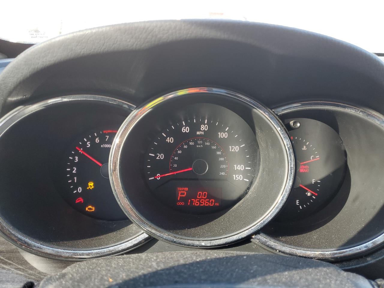 2011 Kia Sorento - Image 9