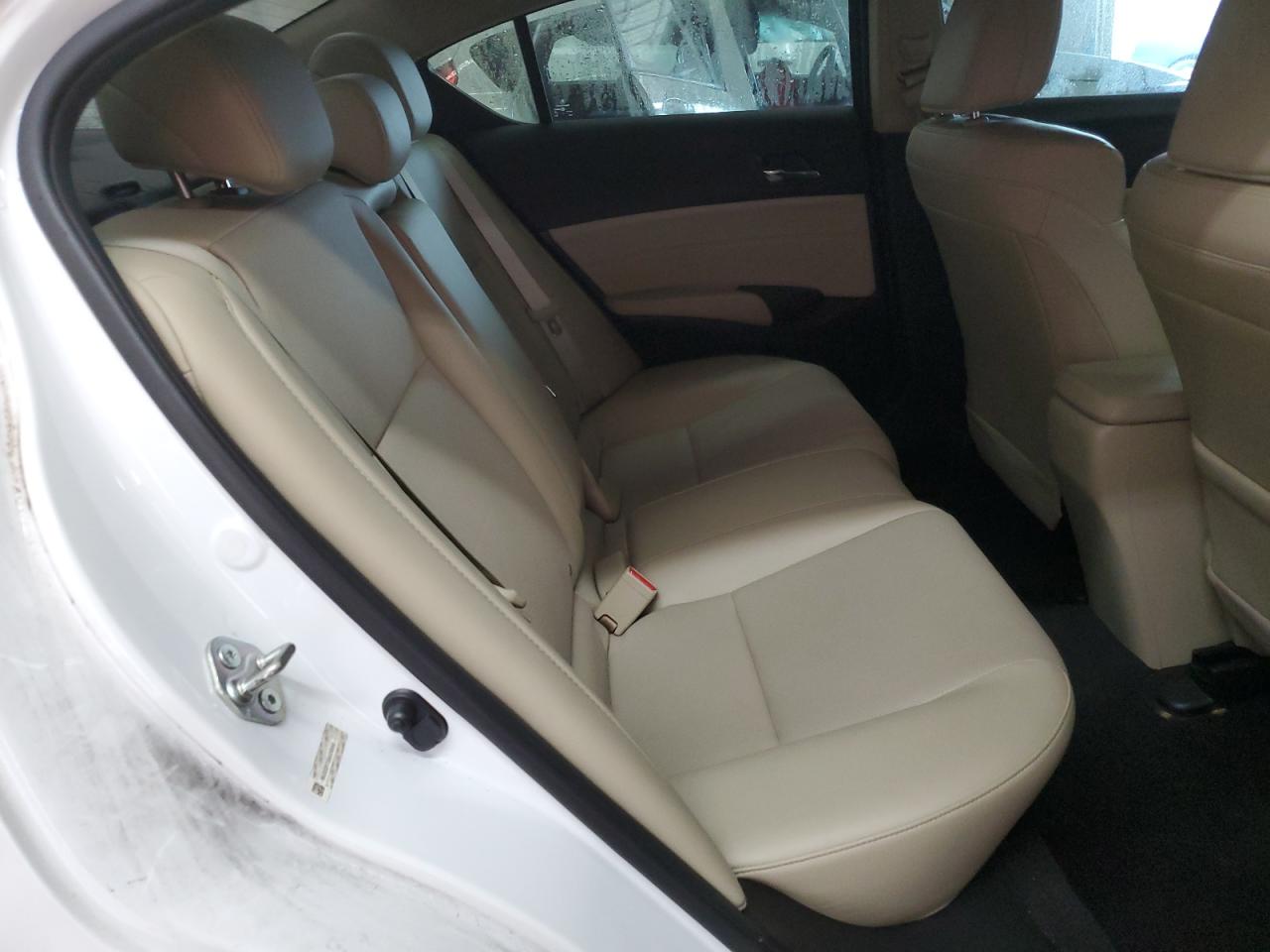 2016 Acura ILX - Image 10