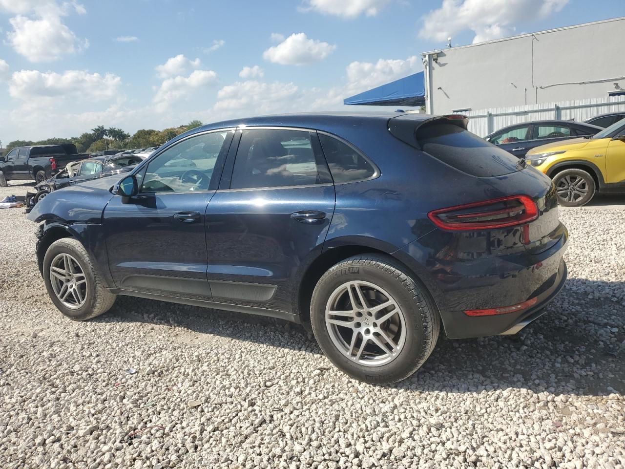 2017 Porsche Macan - Image 2