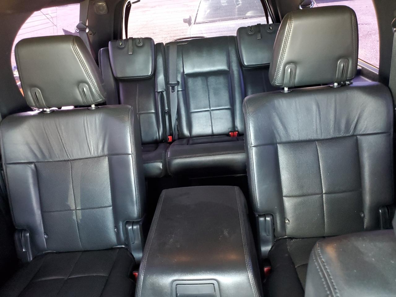 2013 Lincoln Navigator - Image 10