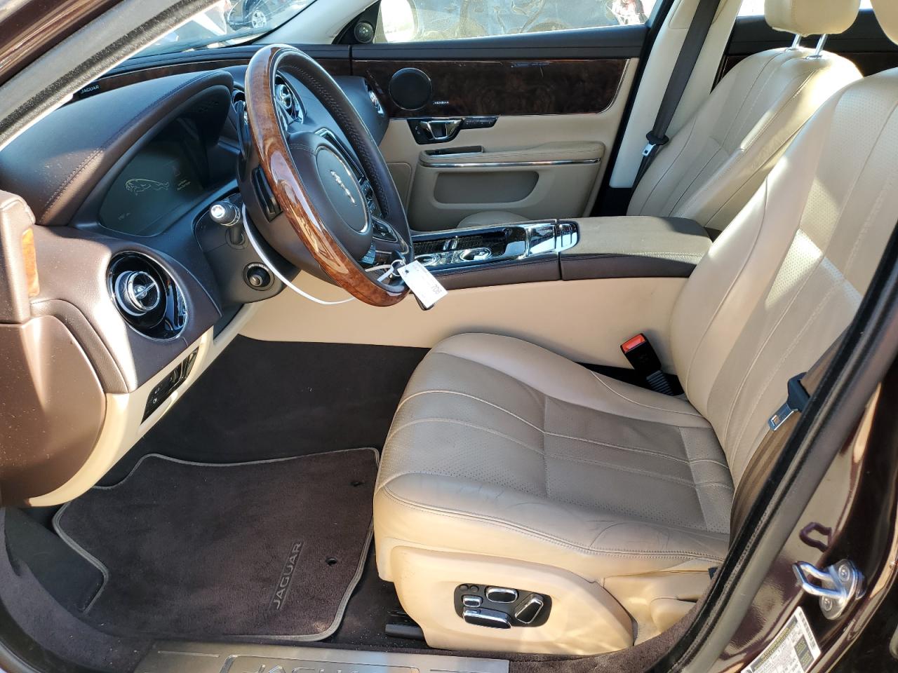 2014 Jaguar XJ - Image 7