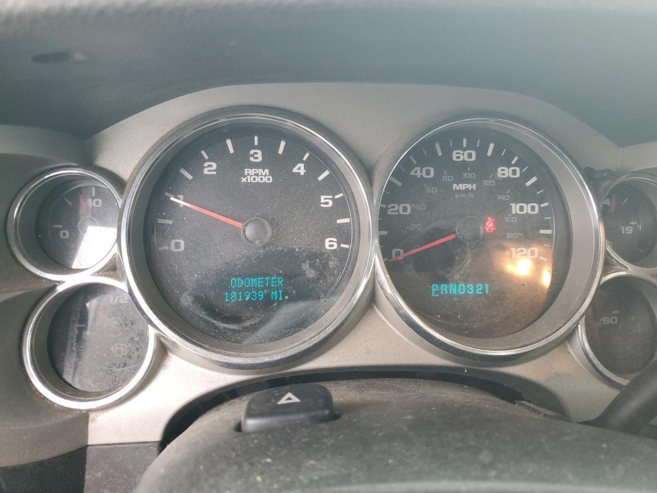 2007 Chevrolet Silverado - Image 9