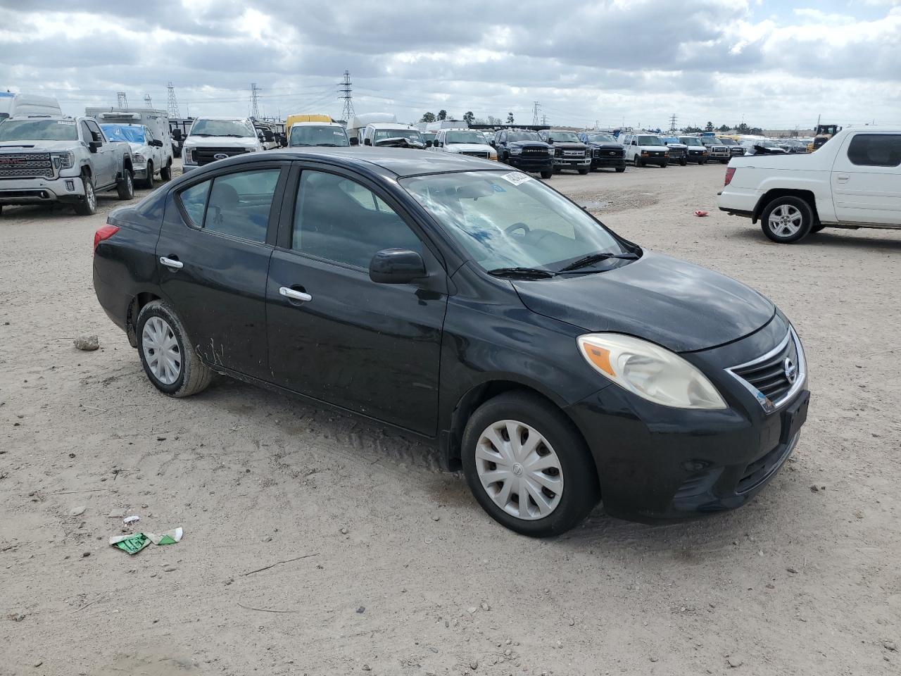 2012 Nissan Versa - Image 4