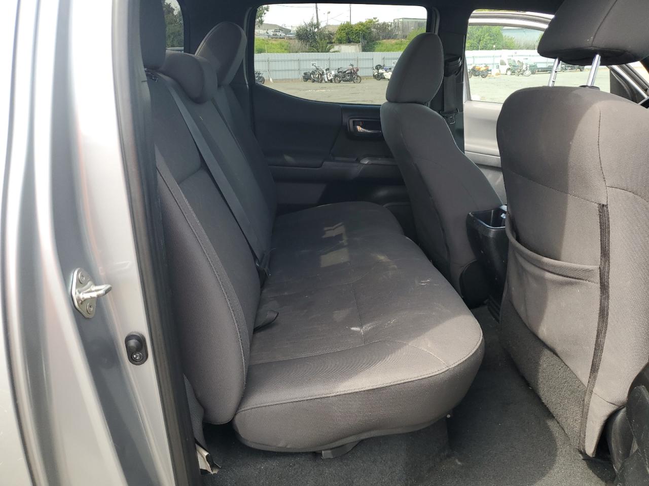 2018 Toyota Tacoma Double Cab VIN: 3TMDZ5BN8JM037972 Lot: 50272955