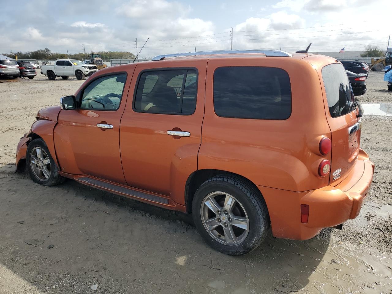 2008 Chevrolet HHR - Image 2