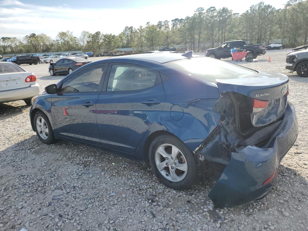 2014 Hyundai Elantra - Image 2