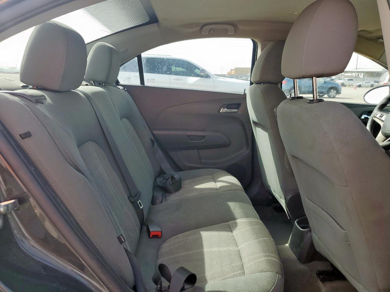 2015 Chevrolet Sonic - Image 10