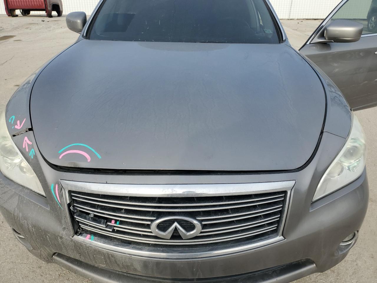 2011 Infiniti M - Image 11