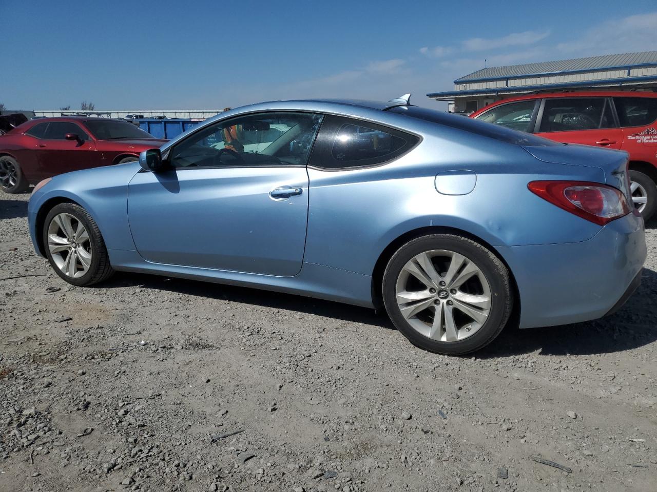 2011 Hyundai Genesis - Image 2