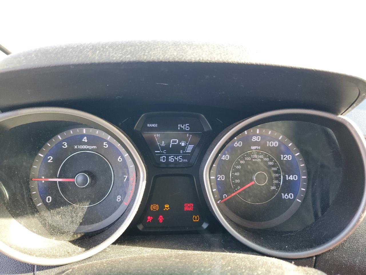 2015 Hyundai Elantra - Image 9