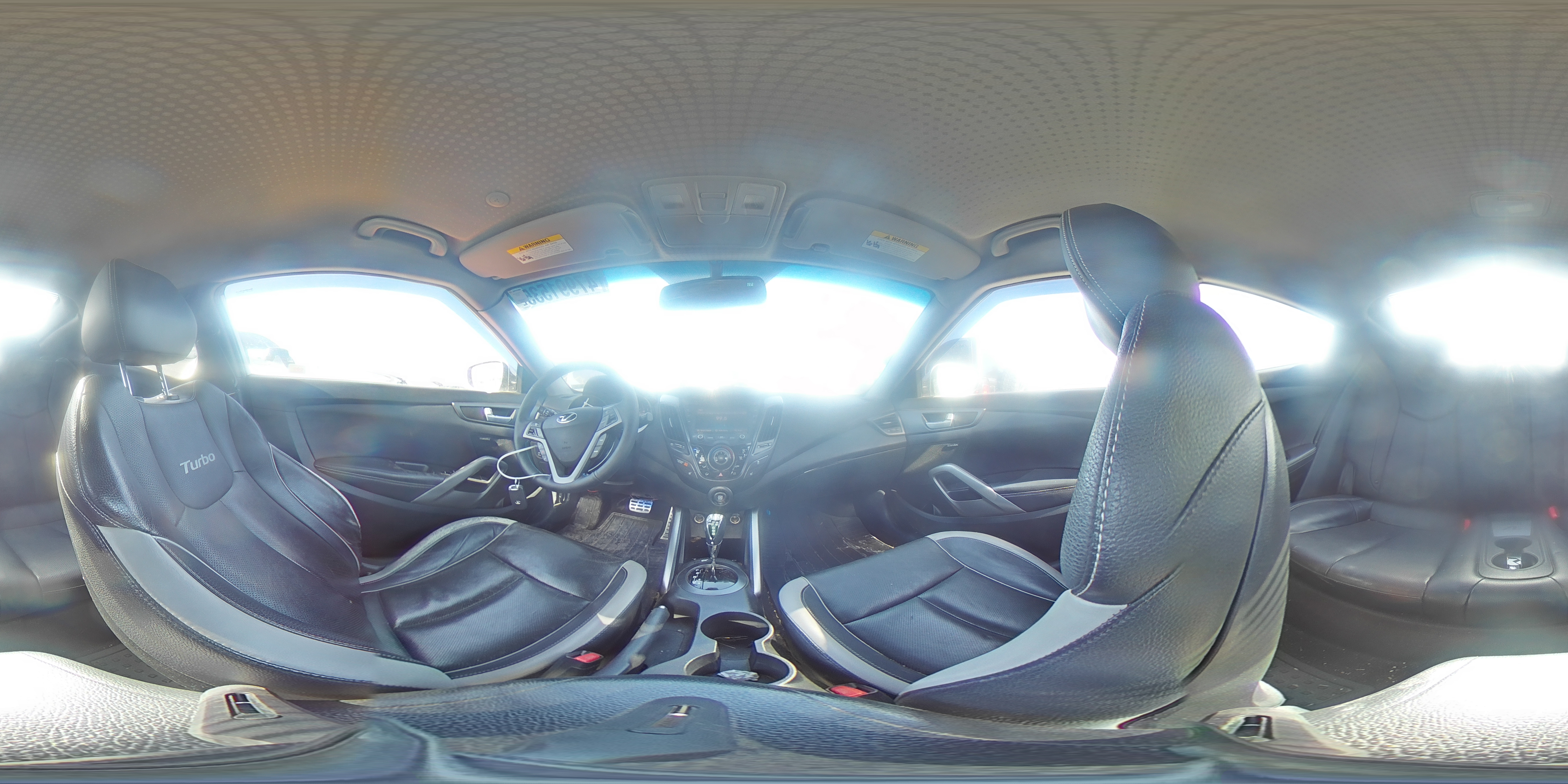 2013 Hyundai Veloster - Image 13