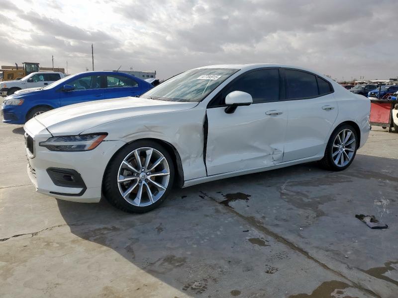 2021 Volvo S60 T5 Momentum
