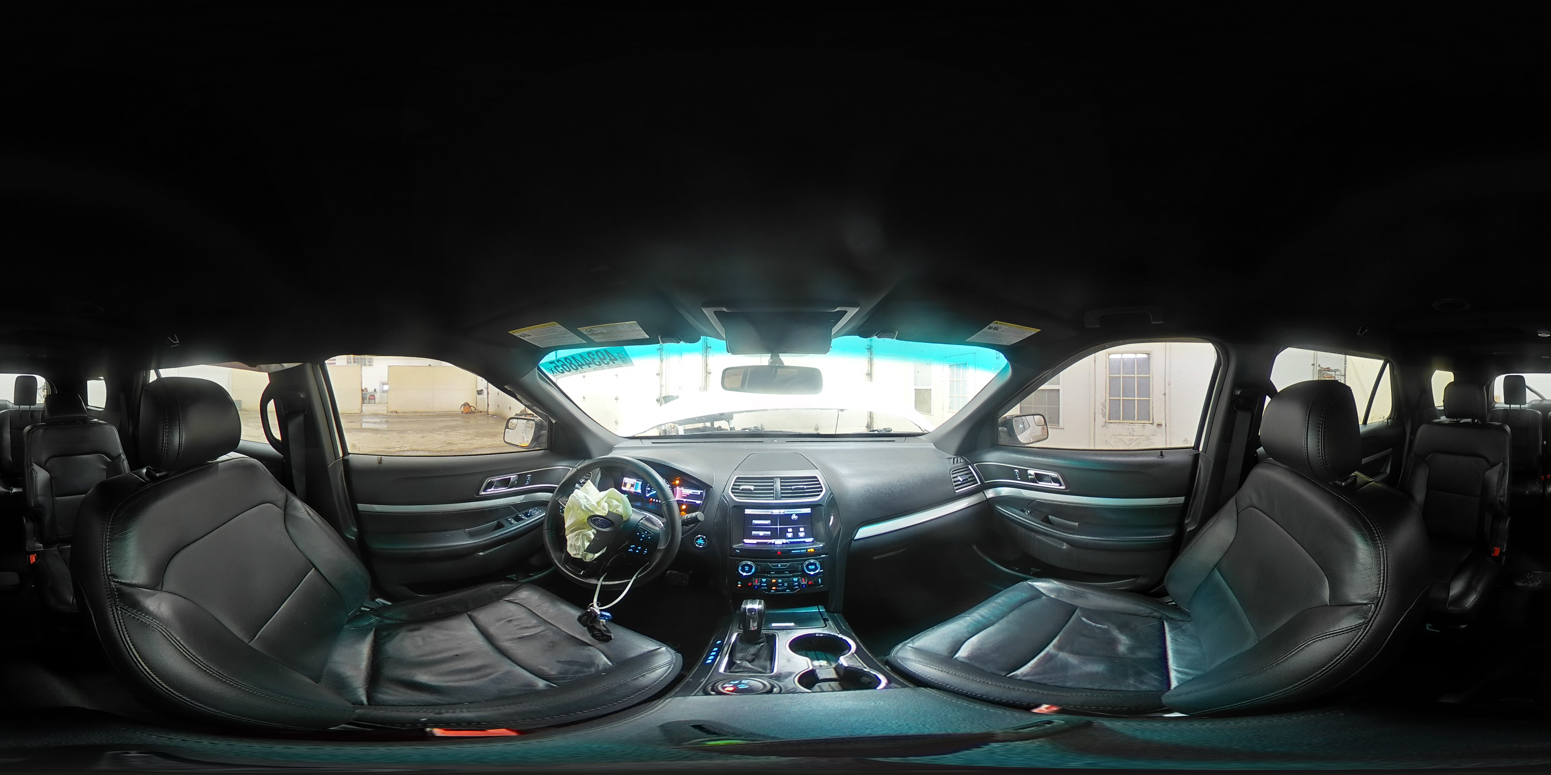 2016 Ford Explorer - Image 16