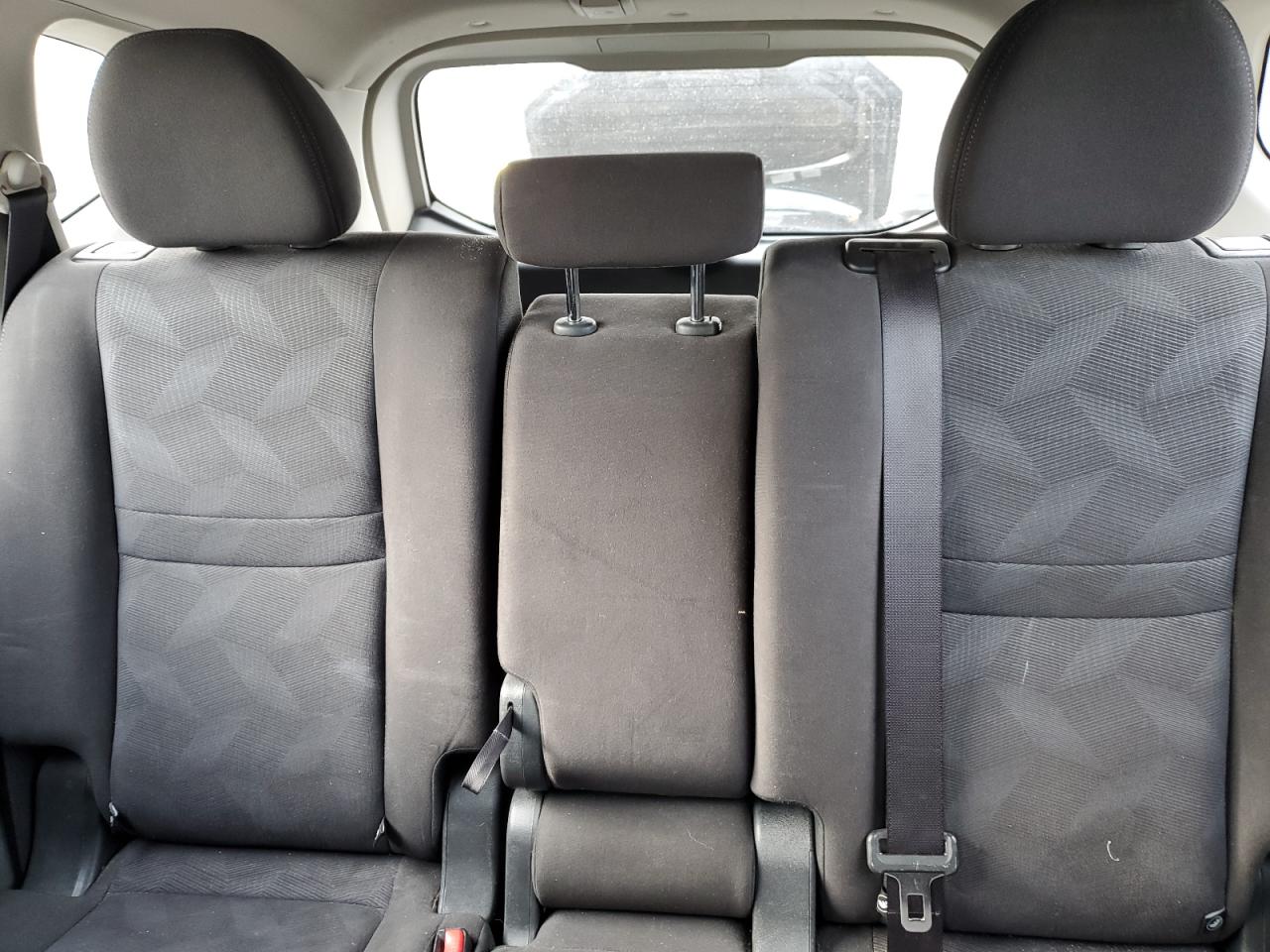 2015 Nissan Rogue - Image 10