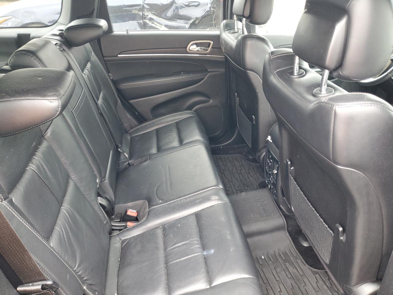2015 Jeep Grand Cherokee - Image 11
