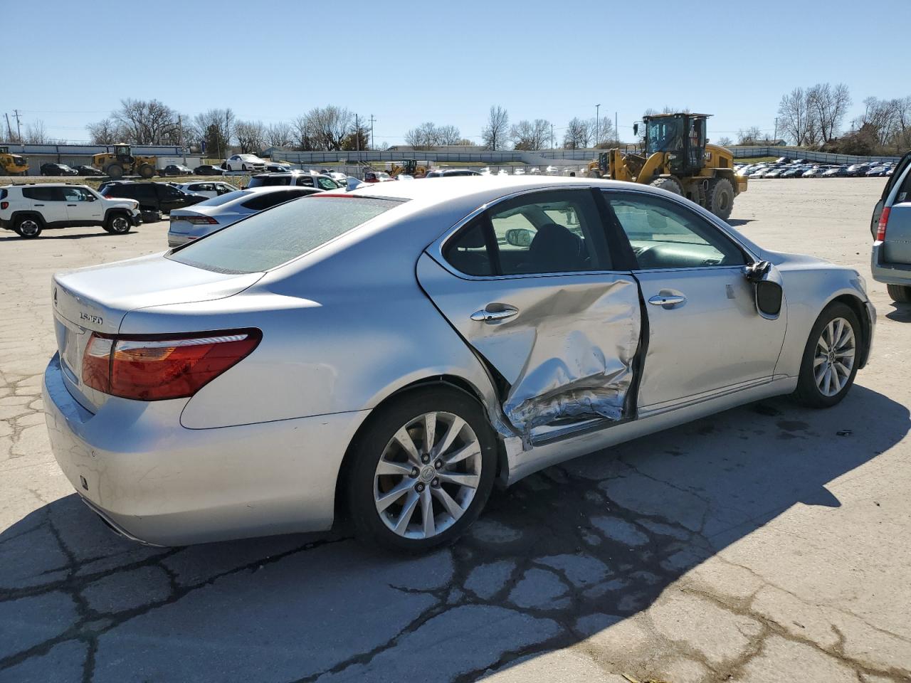 2012 Lexus LS - Image 3