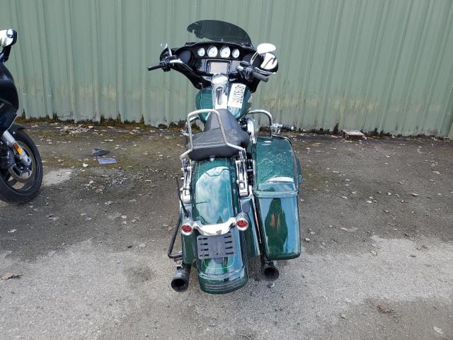 HARLEY-DAVIDSON FL 2015 Зелений