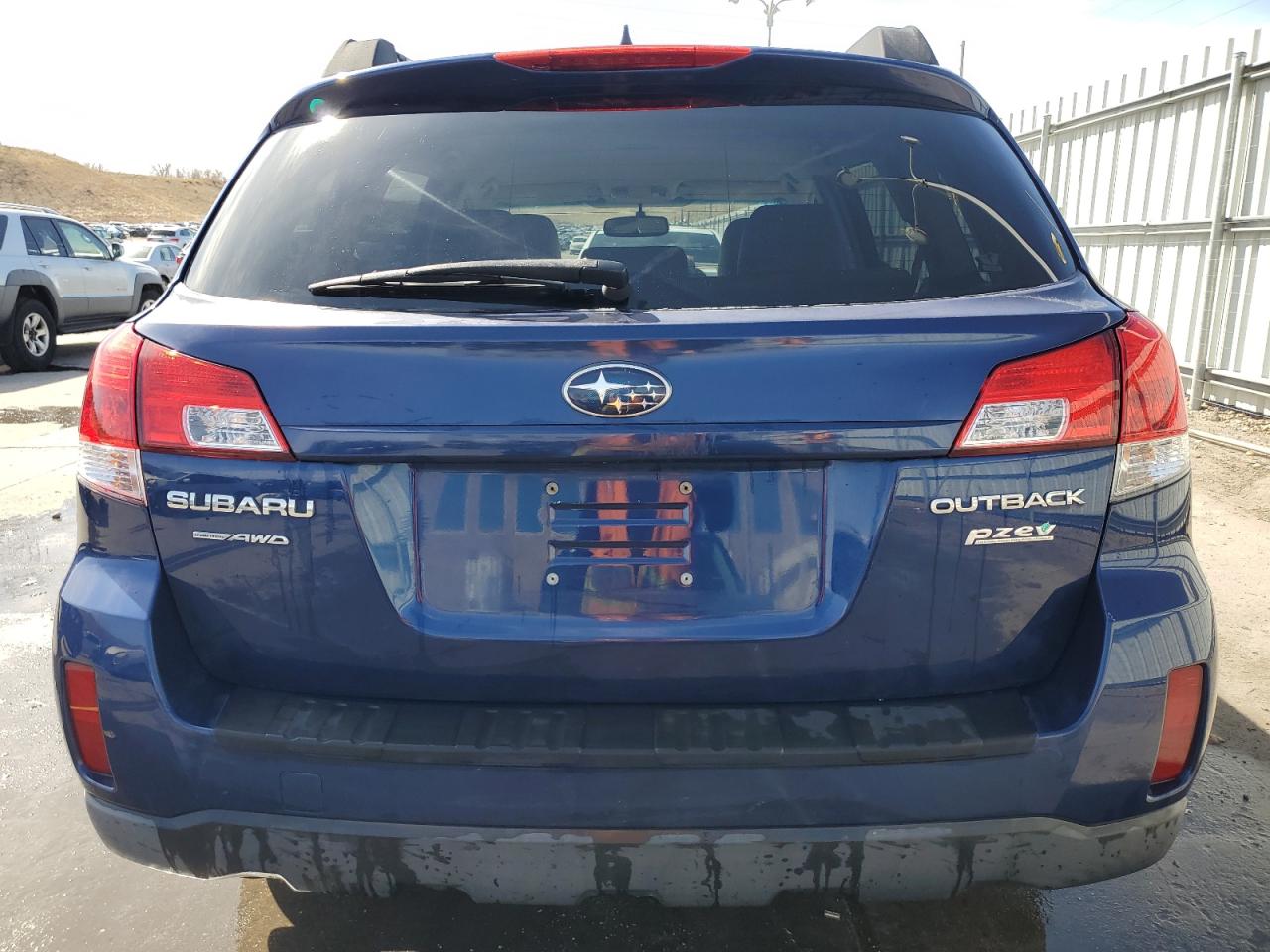 2011 Subaru Outback - Image 6