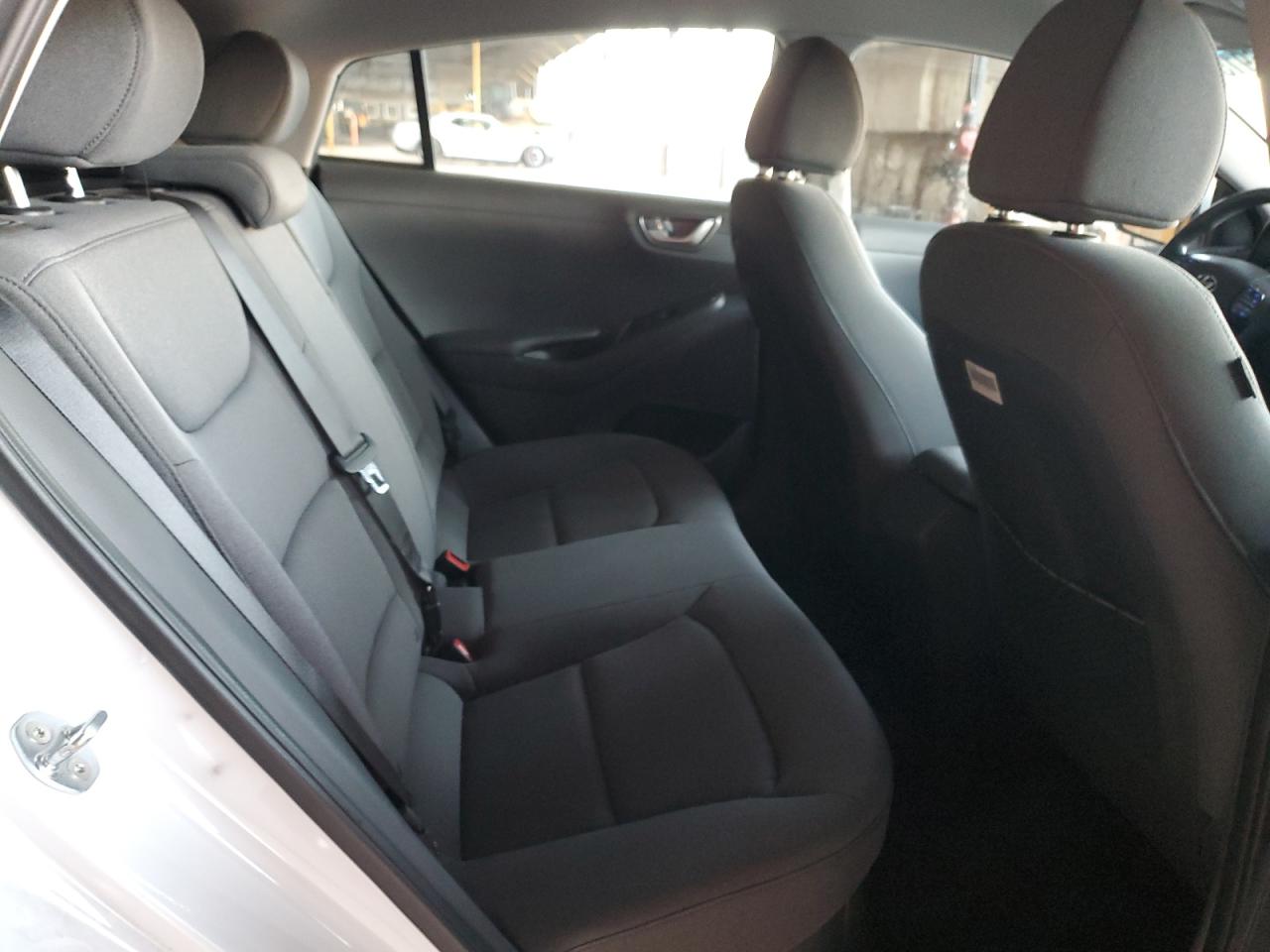 2021 Hyundai IONIQ - Image 10