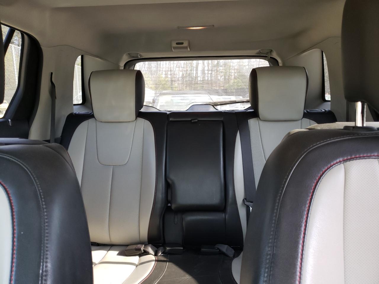 2010 GMC Terrain - Image 10