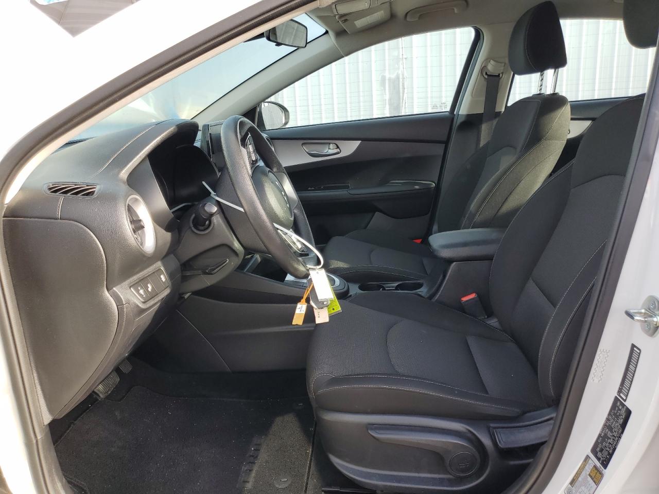 2024 Kia Forte - Image 7