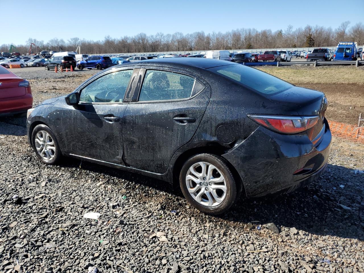 2017 Toyota Yaris - Image 2