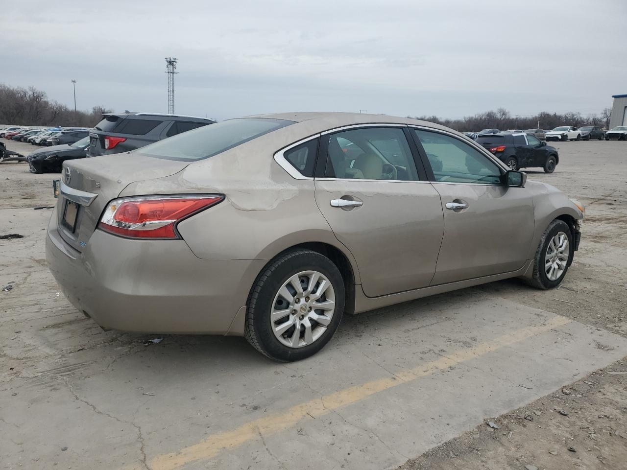 2014 Nissan Altima - Image 3