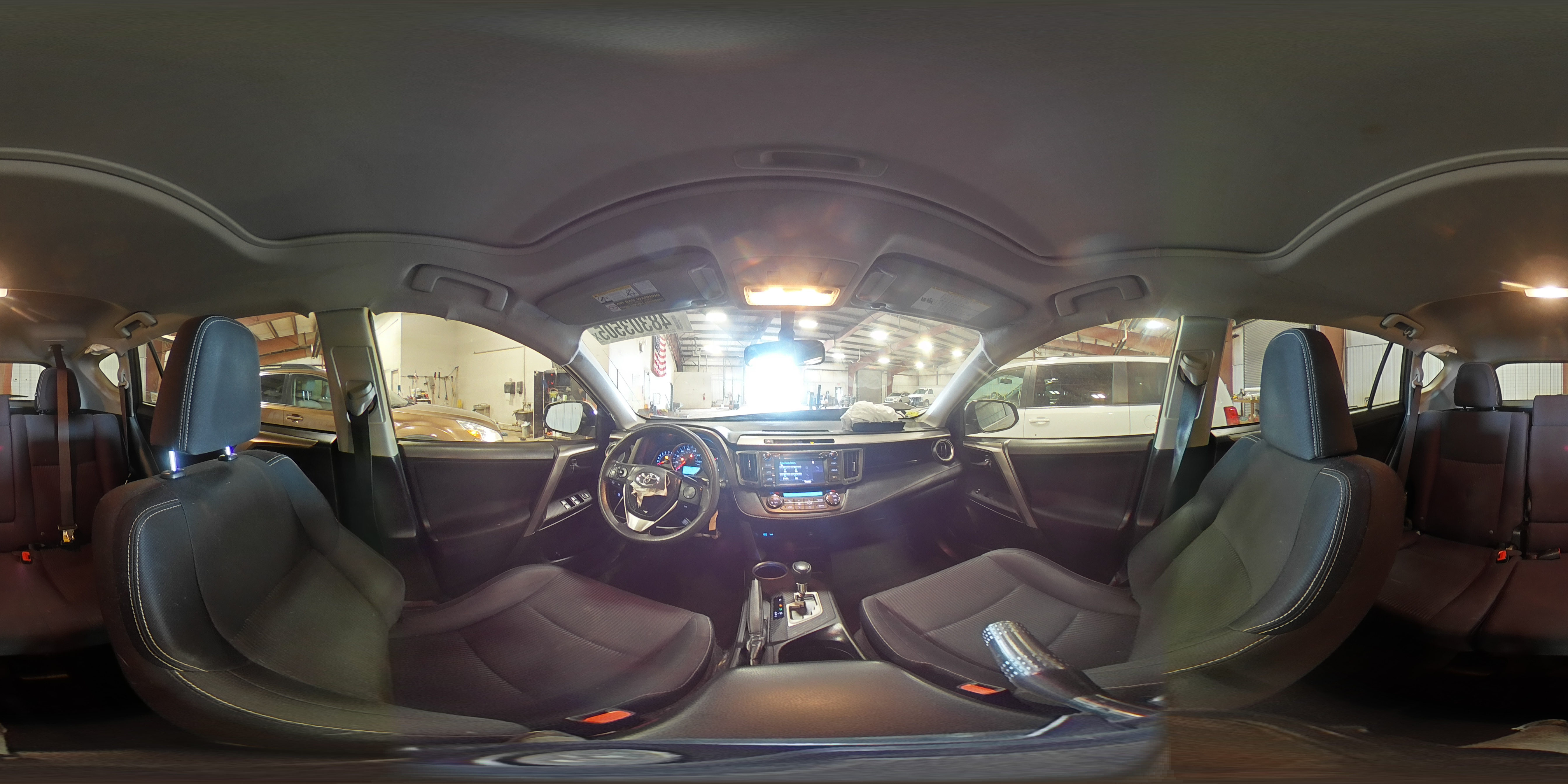 2014 Toyota RAV 4 - Image 16