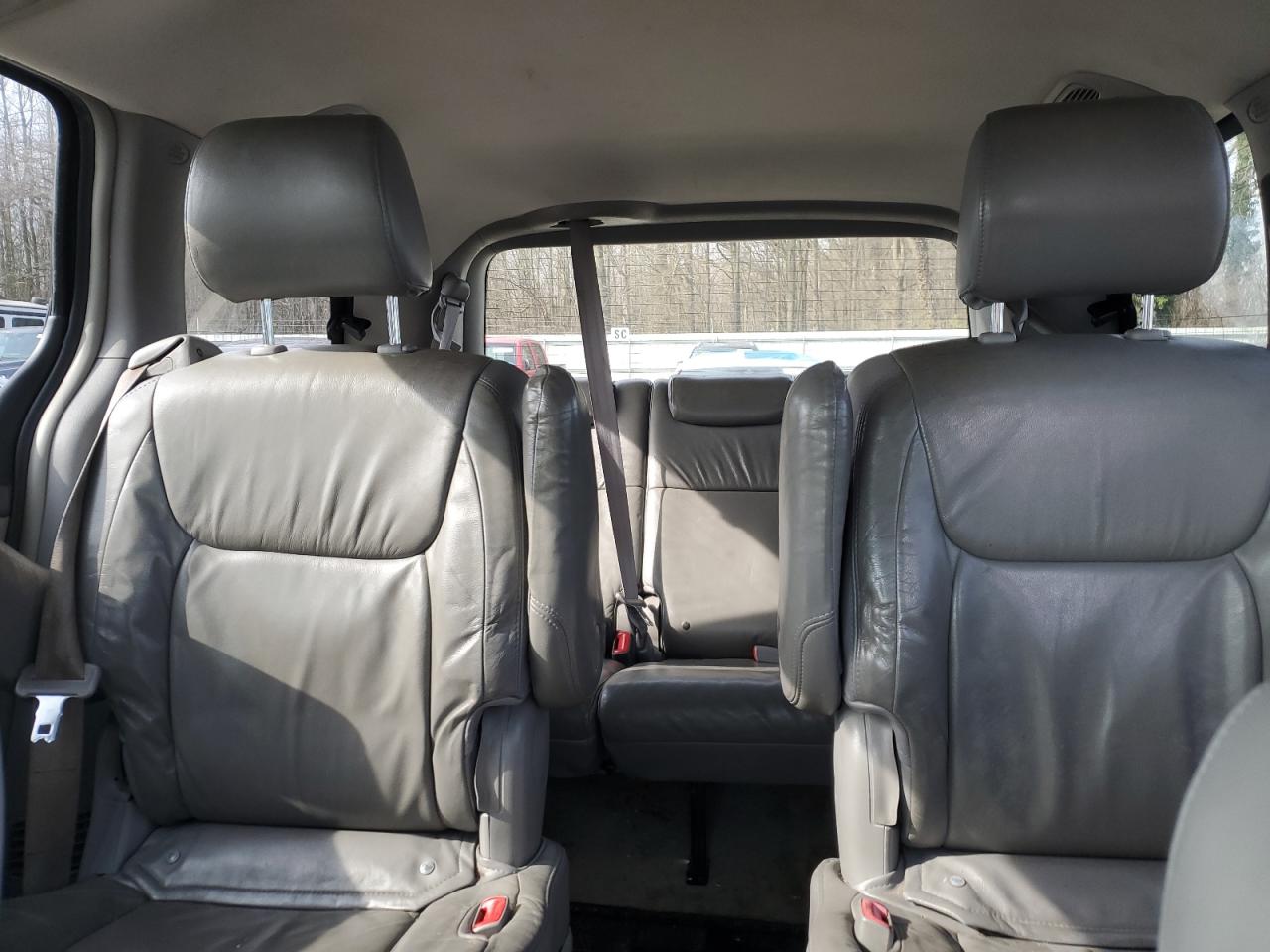 2006 Toyota Sienna - Image 10